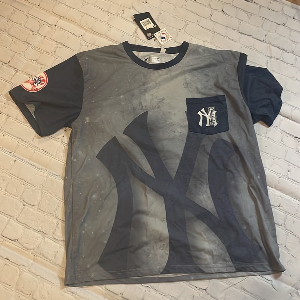 NWT Yankees Genuine Merchandise Tshirt XXL - Picture 4 of 6